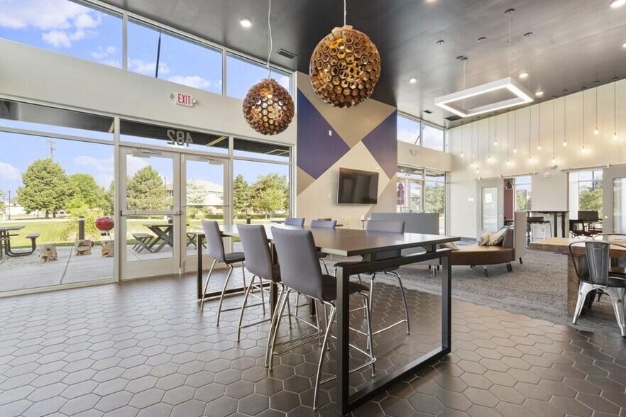 More Photos Of 482 Marion Rd, Oshkosh Apartments For Sale