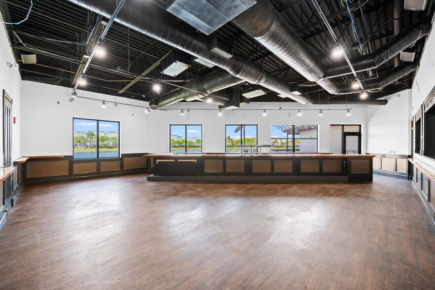 More Photos Of 15500 SW 29th St, Miramar Restaurant For Lease