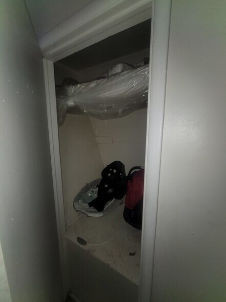 More Photos Of 1458 W 32nd St, Indianapolis Apartments For Sale