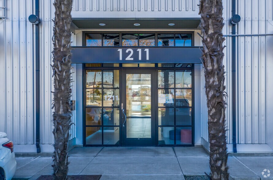 More Photos Of 1211 Embarcadero, Oakland Office For Lease