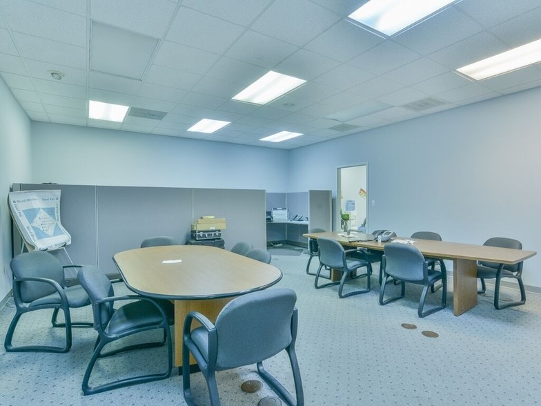More Photos Of 7 Worth Cir, Johnson City Loft Creative Space For Lease