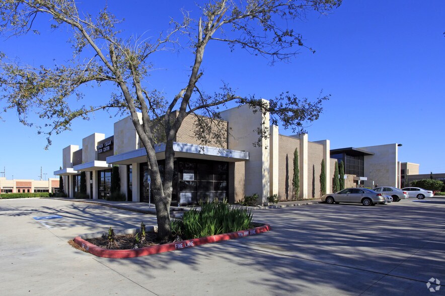 More Photos Of 1437 Highway 6, Sugar Land Medical For Lease