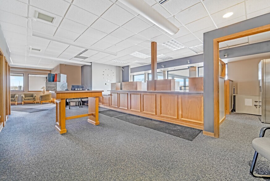 More Photos Of 245 N Peters Ave, Fond Du Lac General Retail For Sale