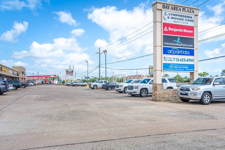 More Photos Of 103-133 Bay Area Blvd, Webster Unknown For Lease