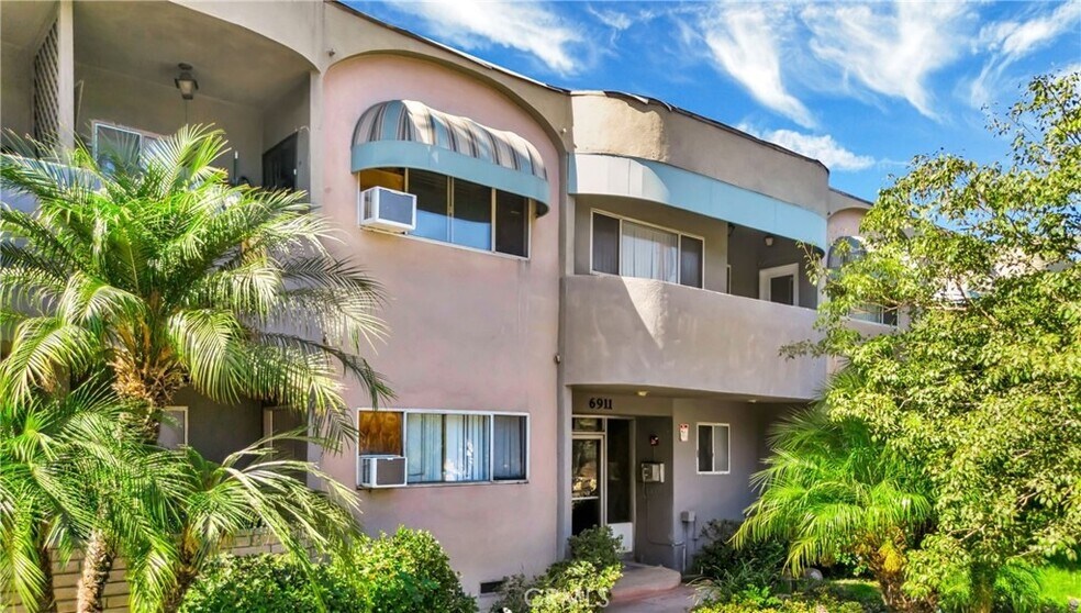 More Photos Of 6911 Haskell Ave, Van Nuys Apartments For Sale