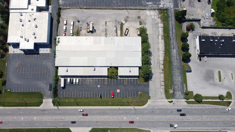 More Photos Of 562 S Reynolds Rd, Toledo Warehouse For Lease