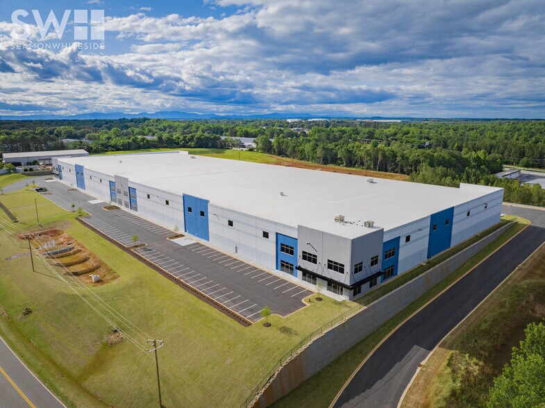 More Photos Of 370 Old Spartanburg Hwy, Wellford Distribution For Sale