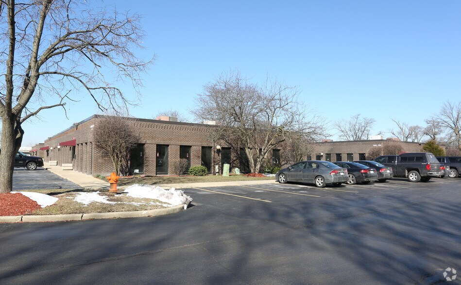 More Photos Of 710 E Ogden Ave, Naperville Office For Lease