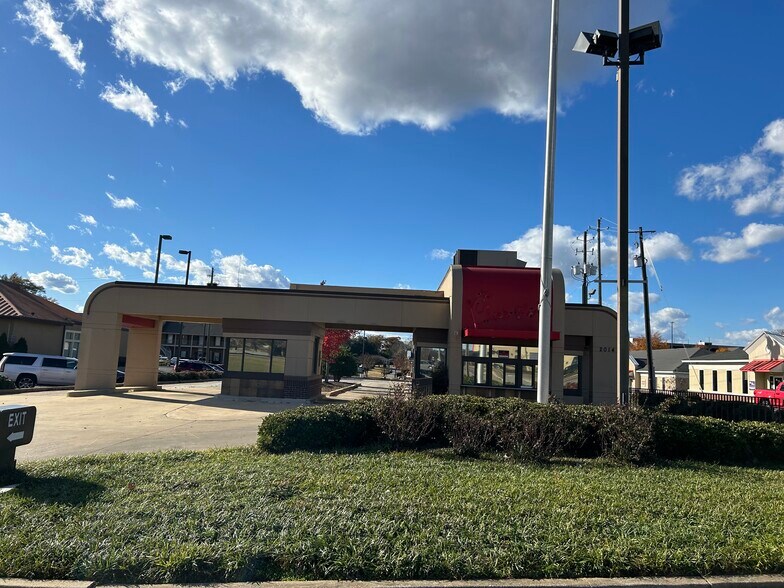 More Photos Of 2014 McFarland Blvd E, Tuscaloosa Fast Food For Lease