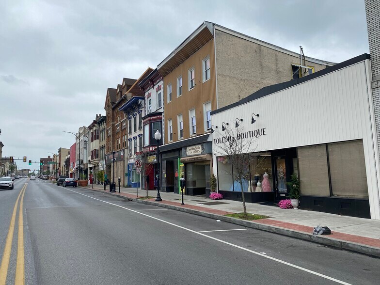 More Photos Of 126 E Lincoln Hwy, Coatesville Apartments For Sale
