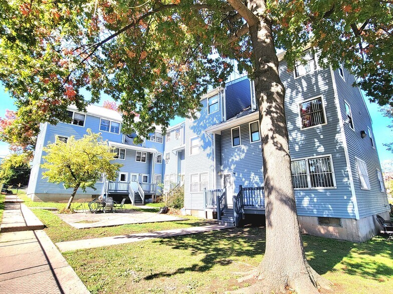 More Photos Of 270-276 Bellevue St, Hartford Apartments For Sale