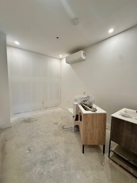 More Photos Of 107 Moore St, Brooklyn General Retail For Lease