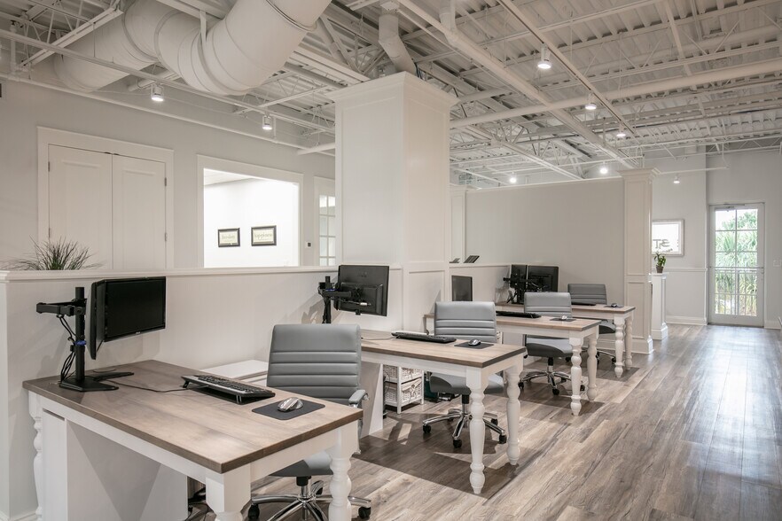 More Photos Of 3983 Destination Dr, Osprey Storefront Retail Office For Sale
