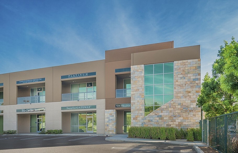 More Photos Of 603 N Parkcenter Dr, Santa Ana Unknown For Lease