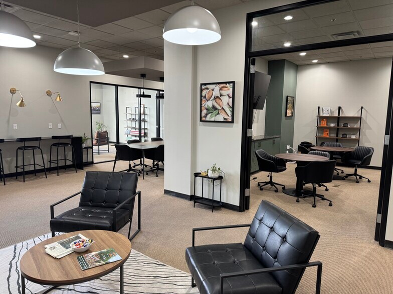 More Photos Of 1012 11th St, Modesto Office For Lease