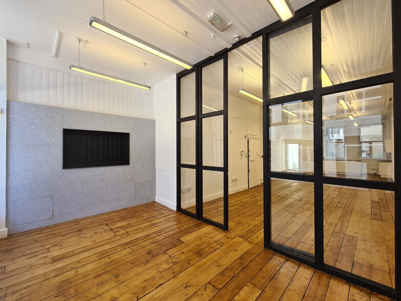 Primary Photo Of 47 Farringdon Rd, London Office For Lease