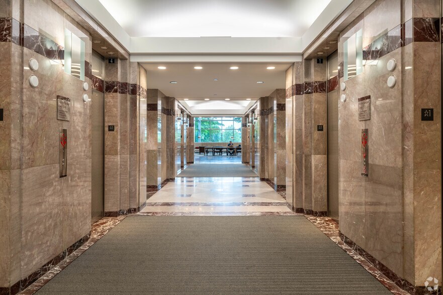 More Photos Of 8500 Normandale Lake Blvd, Bloomington Coworking Space