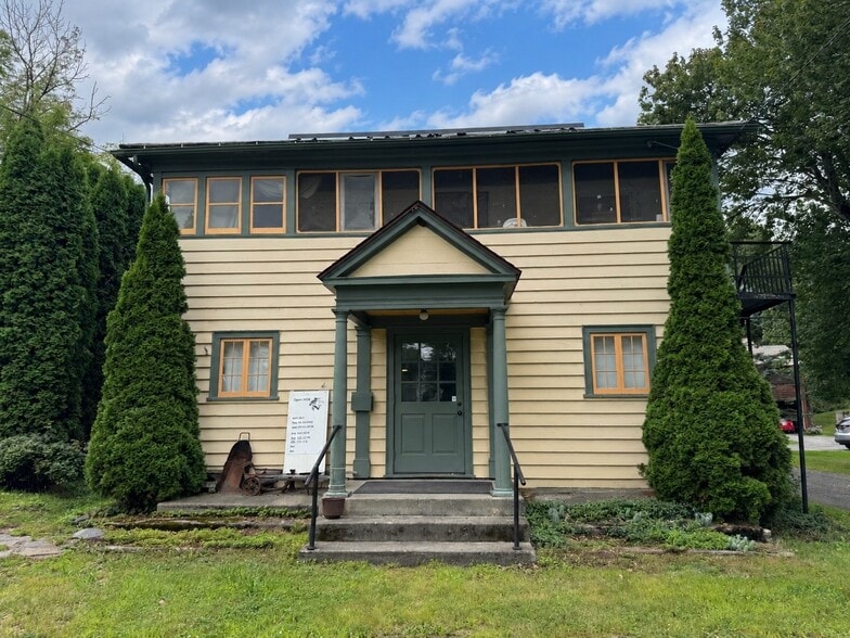 More Photos Of 11 South St, Bernardston Storefront Retail Residential For Sale