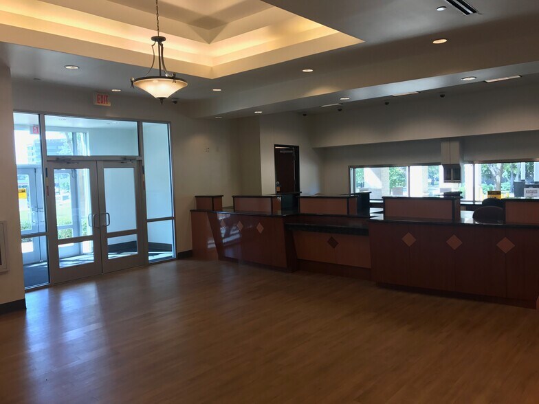 More Photos Of 1900 Ballpark Way, Arlington Medical For Lease