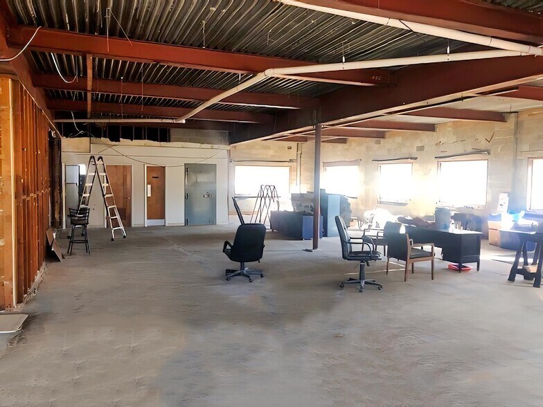 More Photos Of 100 Philadelphia Pike, Wilmington Light Distribution For Lease