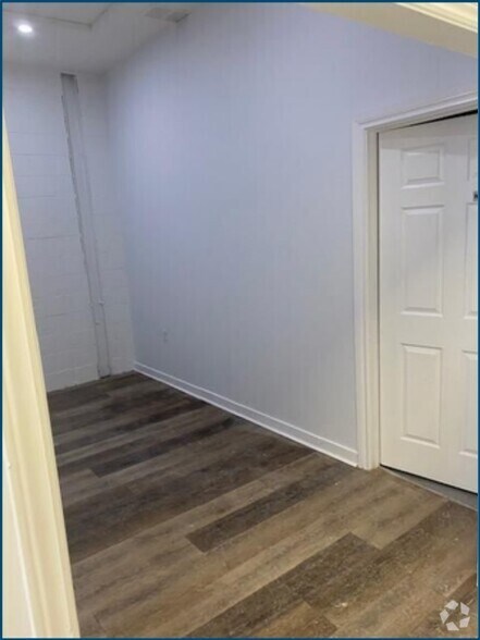 More Photos Of 1616 Matheson Blvd, Mississauga Manufacturing For Lease