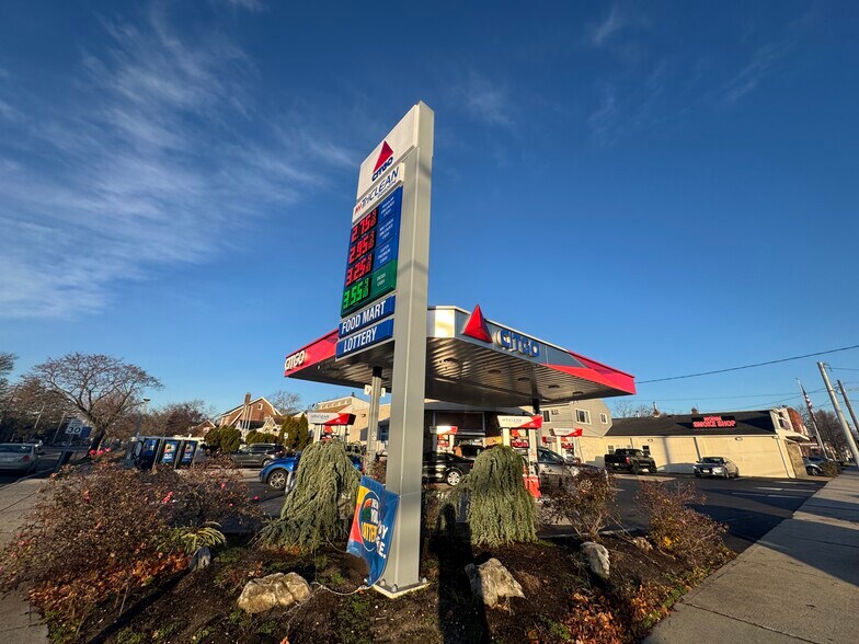 More Photos Of 234 Medford Ave, Patchogue Service Station For Sale