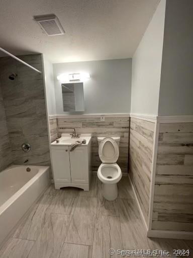 More Photos Of 300 Garden St, Hartford Apartments For Sale