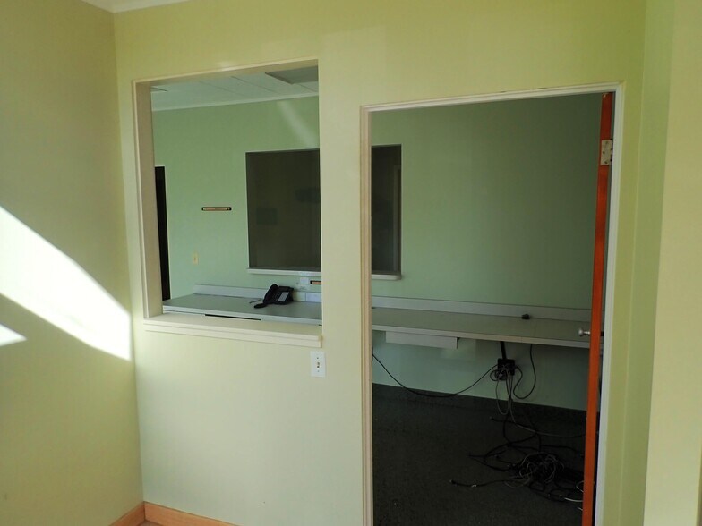 More Photos Of 6133 Big Tree Rd, Livonia Medical For Lease