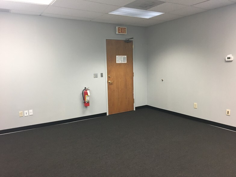 More Photos Of 90 Grove St, Ridgefield Medical For Lease