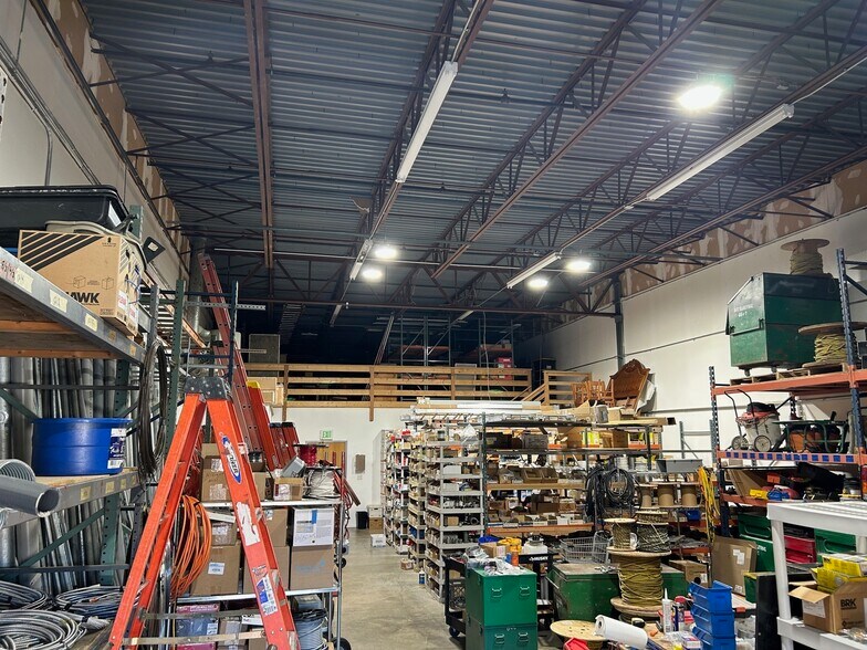 More Photos Of 104 Longwater Dr, Norwell Light Distribution For Sale