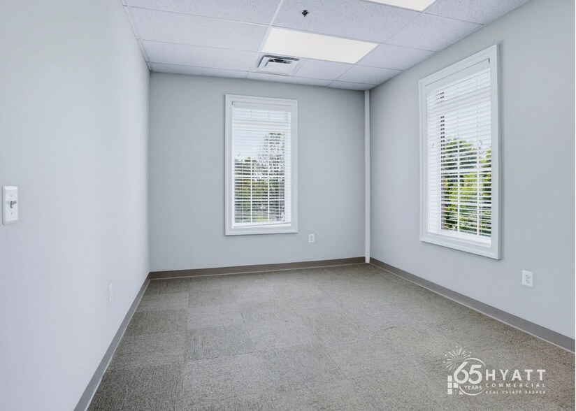 More Photos Of 23076 Three Notch Rd, California Office For Lease