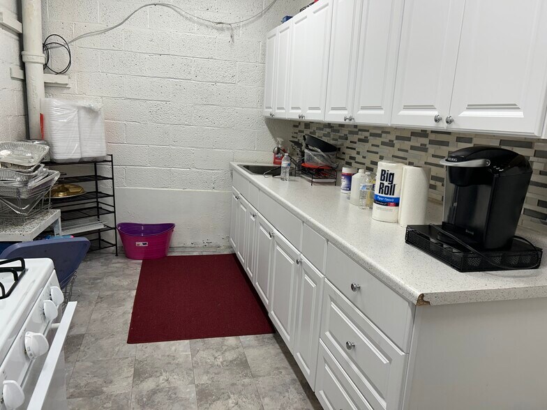 More Photos Of 633 Fairfield Ave, Bridgeport Office For Lease