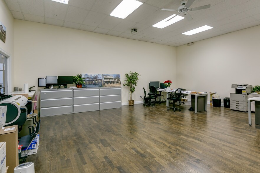 More Photos Of 132 N Wellwood Ave, Lindenhurst Storefront Retail Office For Sale