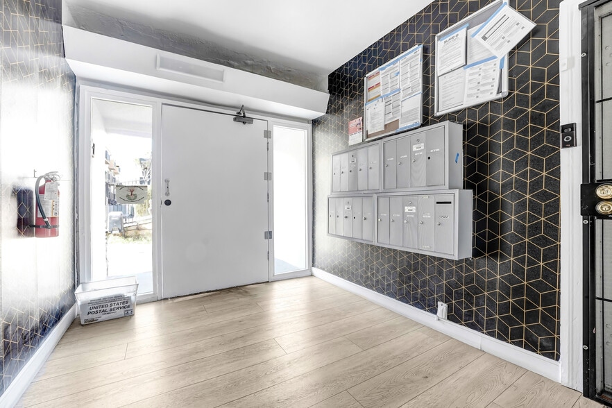 More Photos Of 1918 Grace Ave, Los Angeles Apartments For Sale