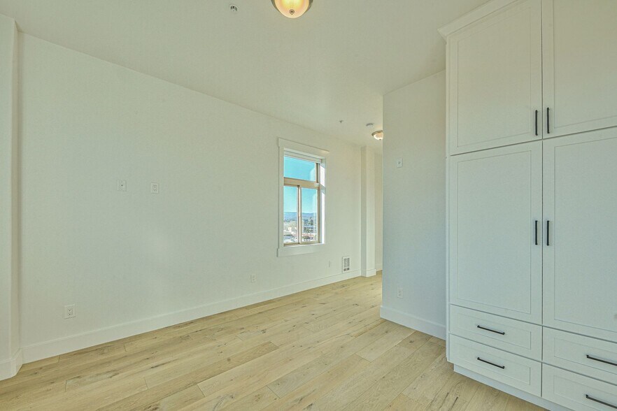 More Photos Of 301 Main St, Salinas Apartments For Sale