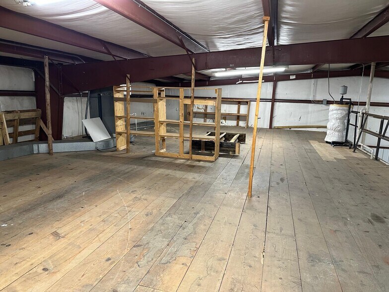 More Photos Of 27 Brians Way, Somerset Warehouse For Lease