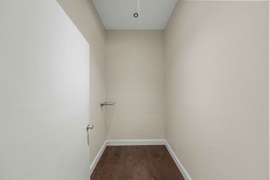 More Photos Of 1020 NE 5th St, Crystal River Unknown For Lease