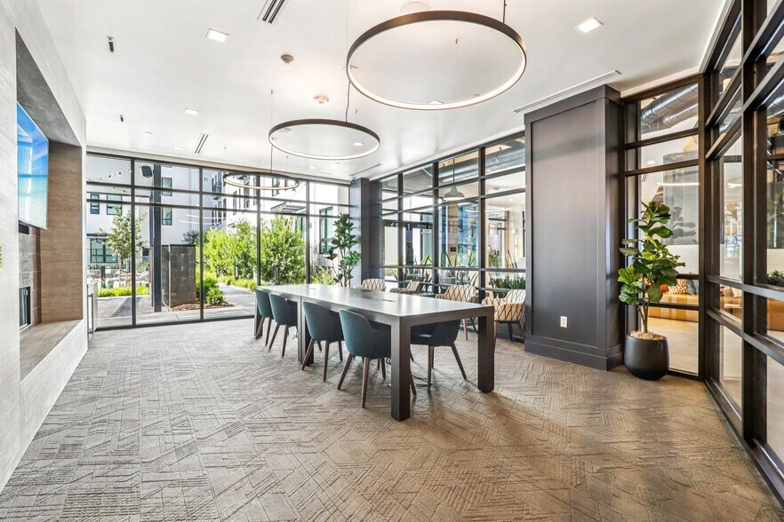 More Photos Of 251 6th St, Sacramento Apartments For Lease