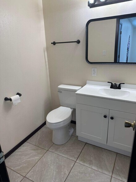 More Photos Of 10832 Prospect Ave NE, Albuquerque Office For Lease