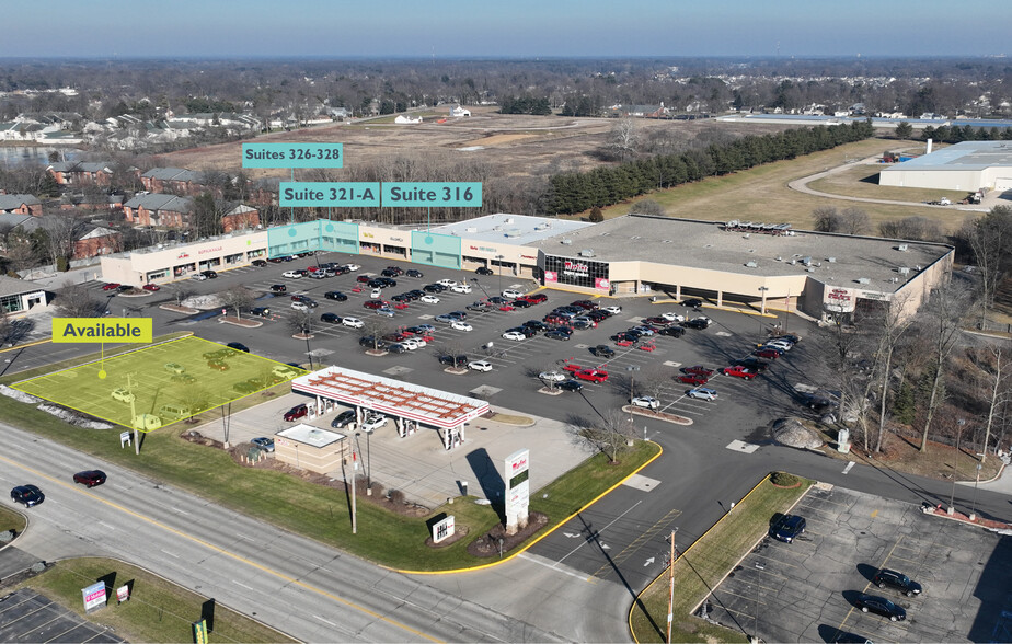 Primary Photo Of 306-338 N Bittersweet Rd, Mishawaka Supermarket For Lease