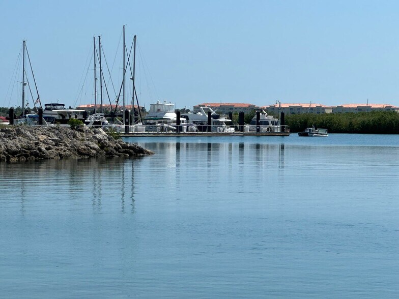 161 Melody Ln, Fort Pierce, FL 34950 General Retail For Sale