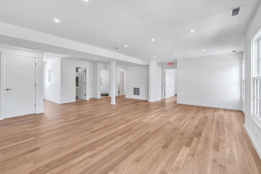 More Photos Of 965 Post Rd E, Westport Office Residential For Lease