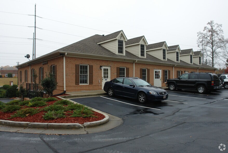 More Photos Of 2190 N Norcross Tucker Rd, Norcross Office For Lease
