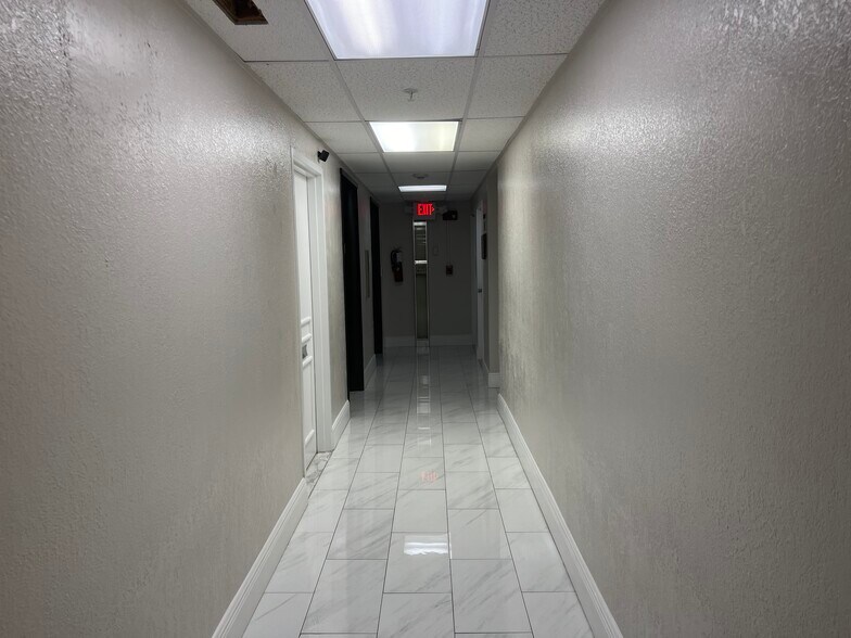 More Photos Of 1720 Harrison St, Hollywood Office Residential For Sale