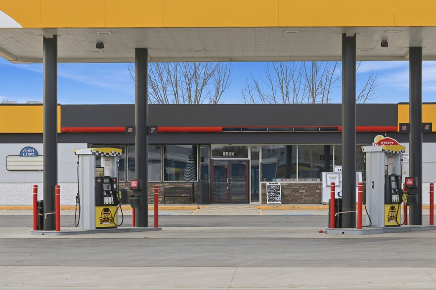 More Photos Of 2490 N Main St, Sheridan Convenience Store For Sale
