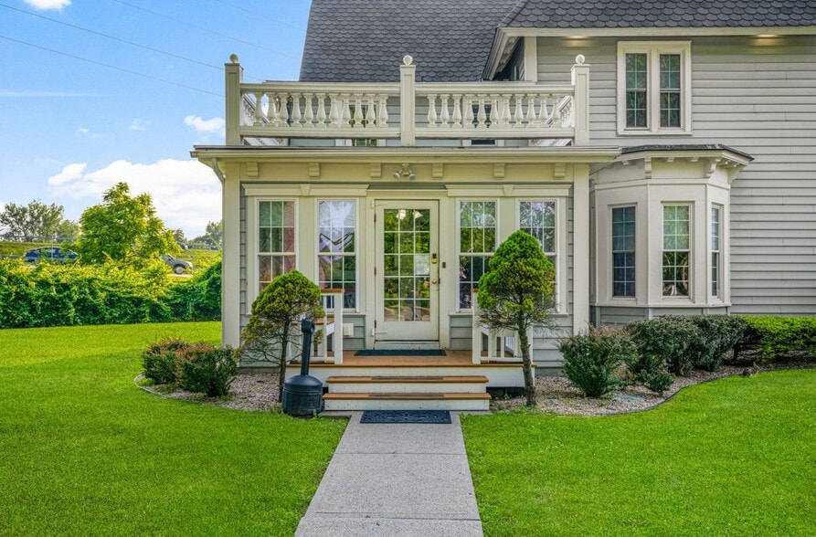 More Photos Of 892 Main St, Fishkill Office For Sale