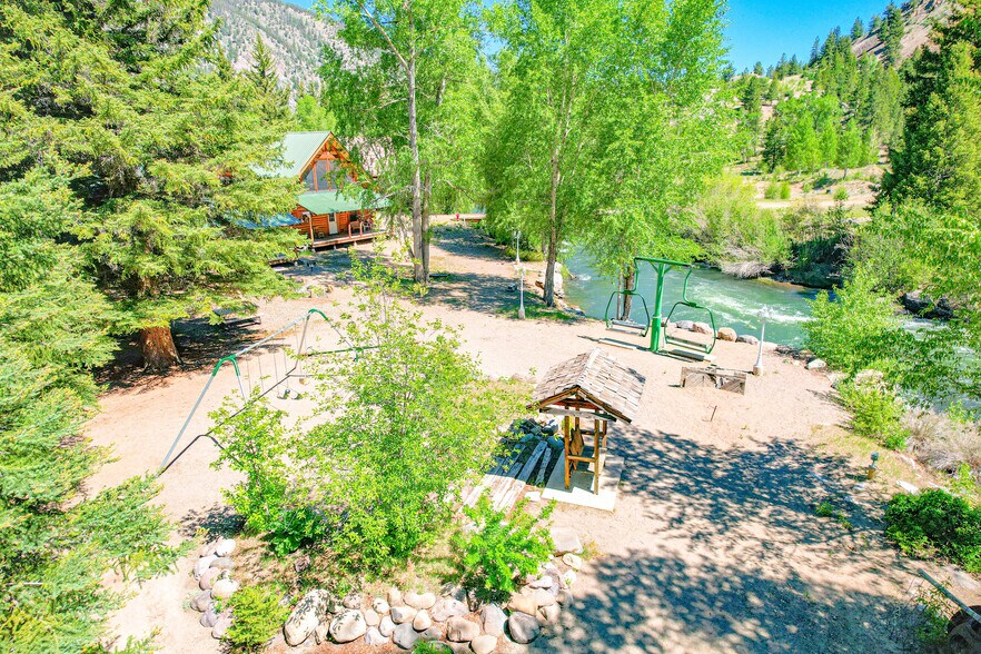 More Photos Of 860 County Road 142, Lake City Hotel For Sale