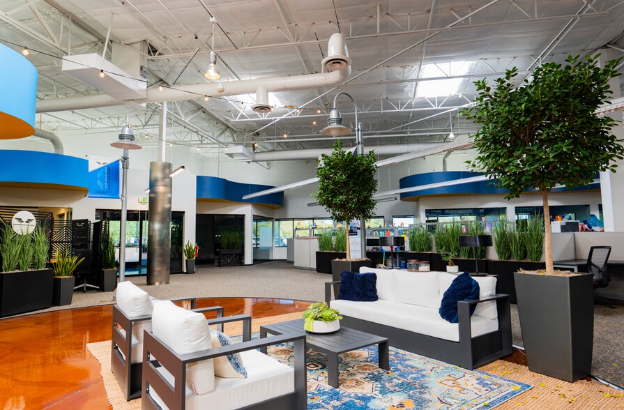 More Photos Of 1305 W Auto Dr, Tempe Coworking Space