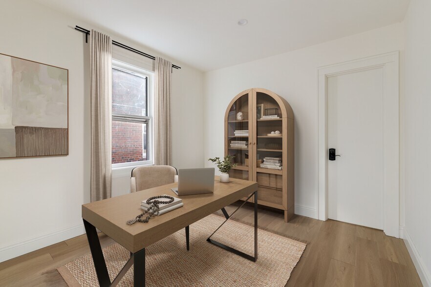 More Photos Of 47 Newtown Ln, East Hampton Coworking Space