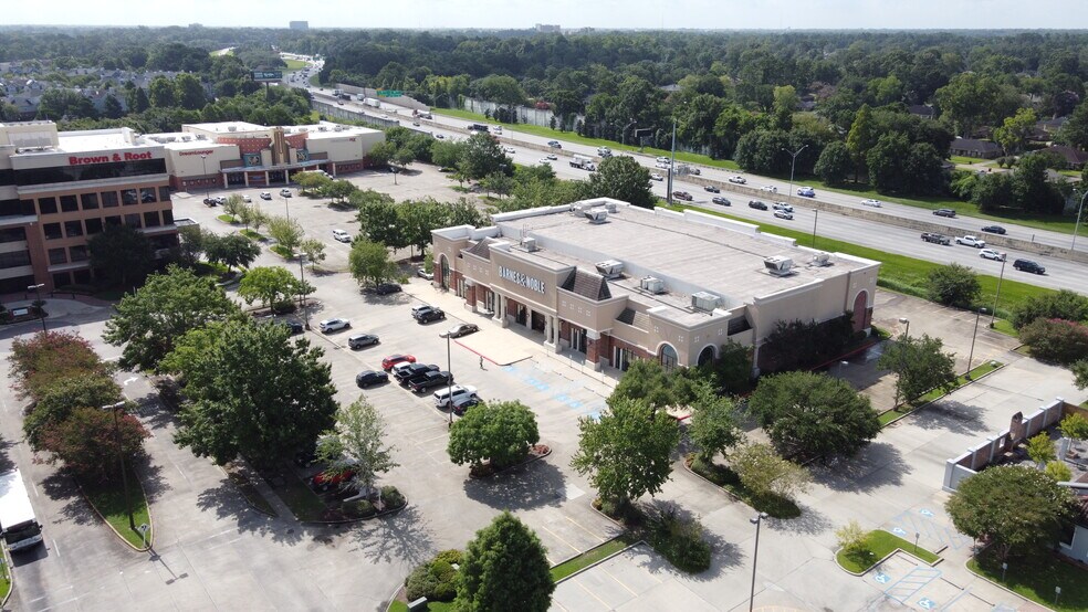 More Photos Of 2590 Citiplace Ct, Baton Rouge Freestanding For Lease